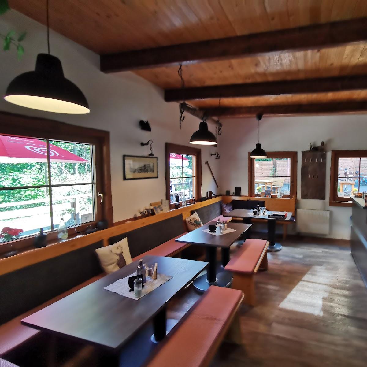 Restaurant "Mary