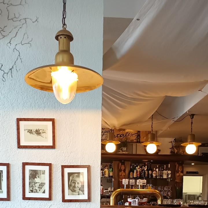 Restaurant "Hiddenseer Hafenrestaurant" in Stralsund