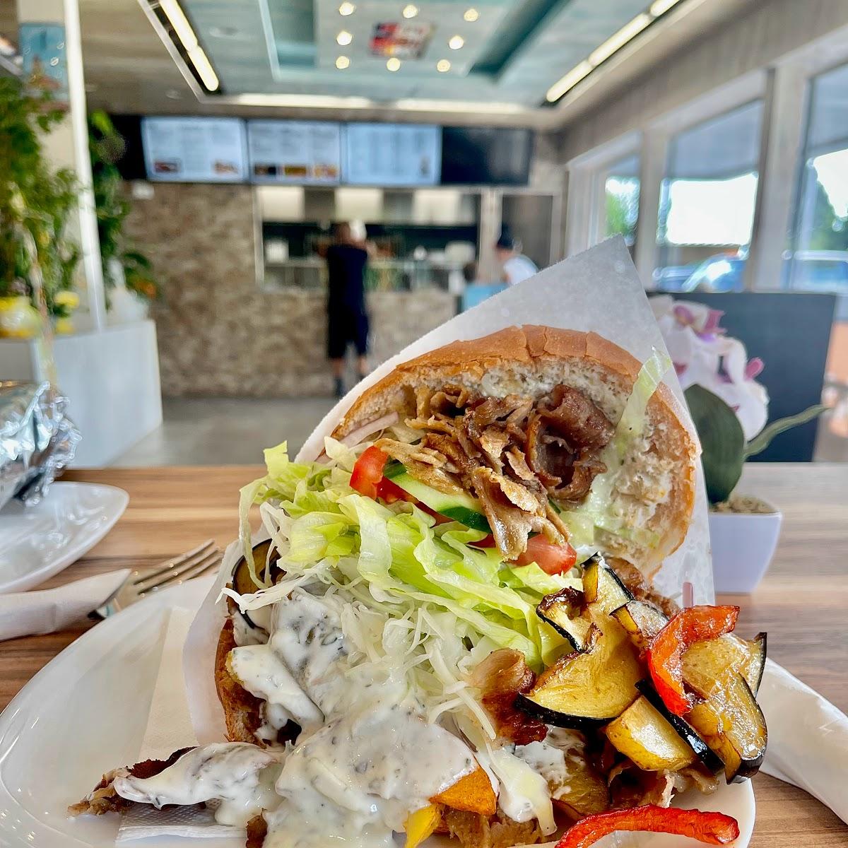 Restaurant "Cemstanbul" in Hatten