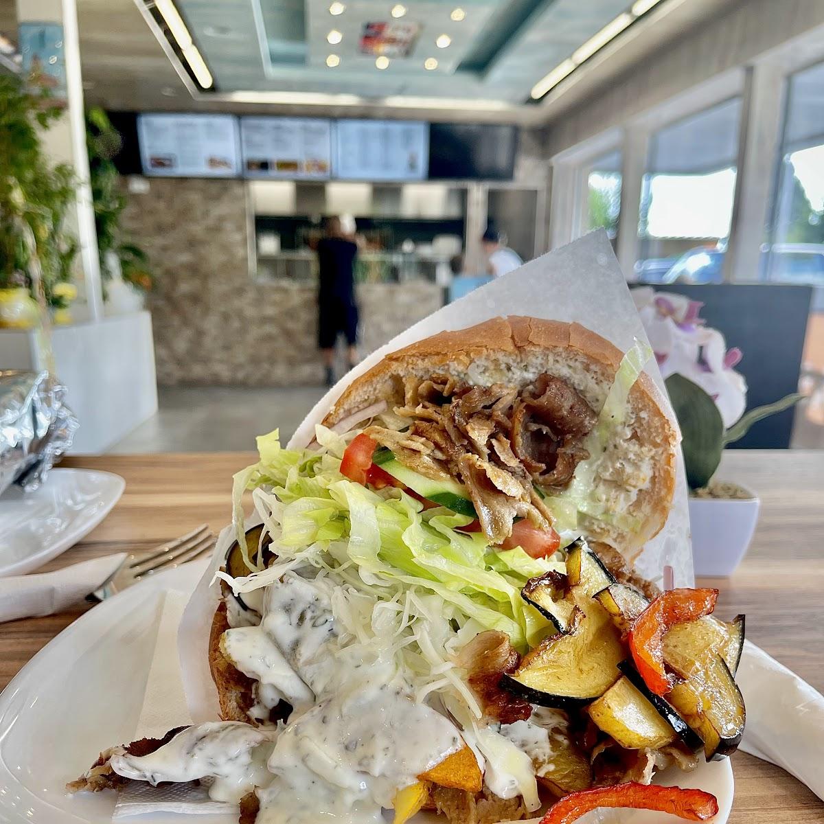 Restaurant "Cemstanbul" in Hatten