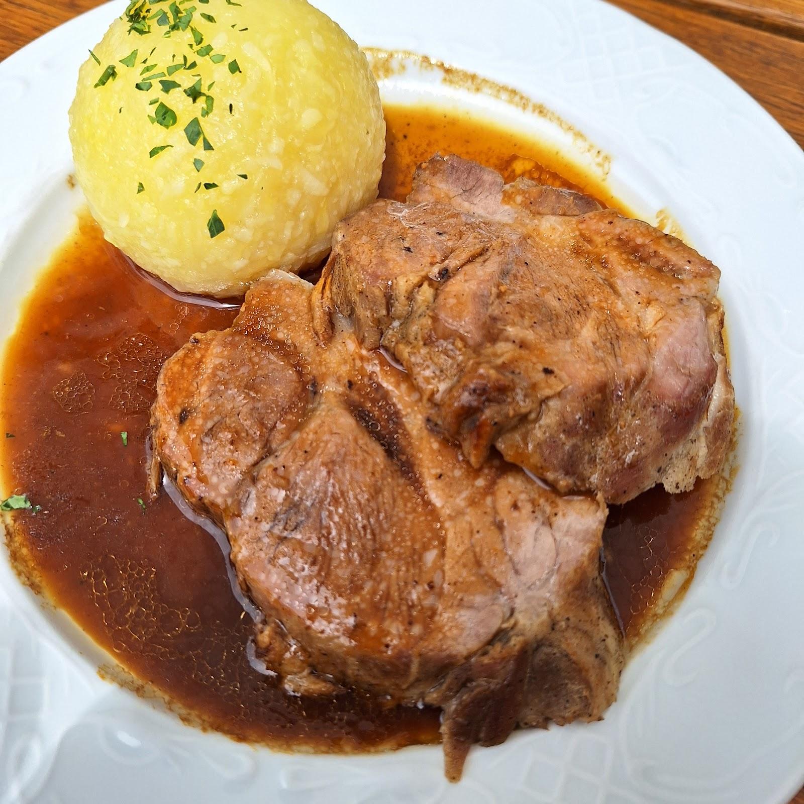 Restaurant "Johann Frietinger Gaststätte weißwurst essen" in Adelshofen