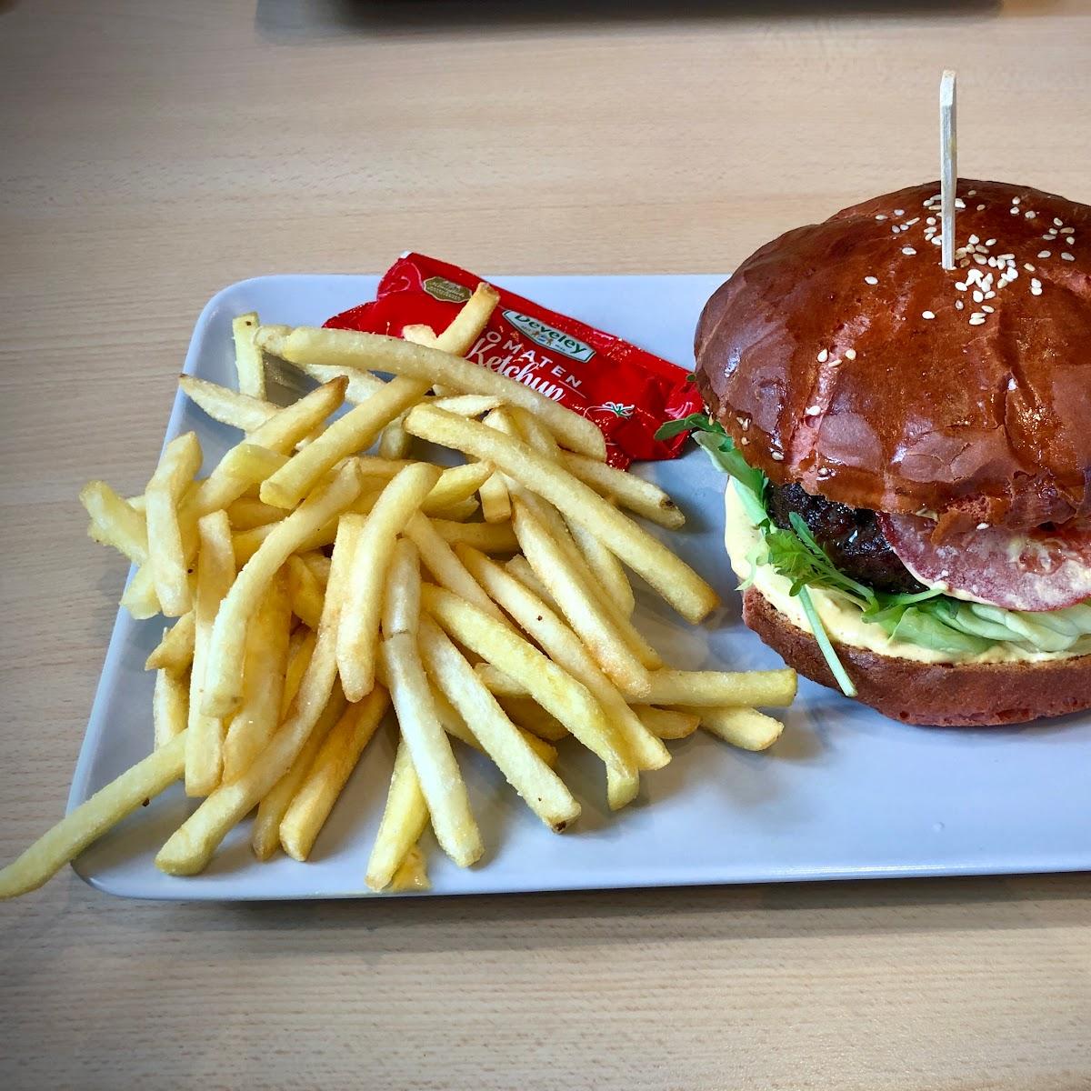 Restaurant "Bürgerhaus  Alte Schule  Hofkirchen" in Taufkirchen (Vils)
