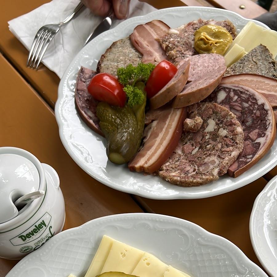 Restaurant "Zur Linde Fam. Schrödel" in Roth