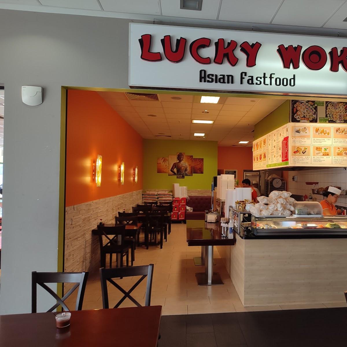 Restaurant "Lucky Wok" in Roth