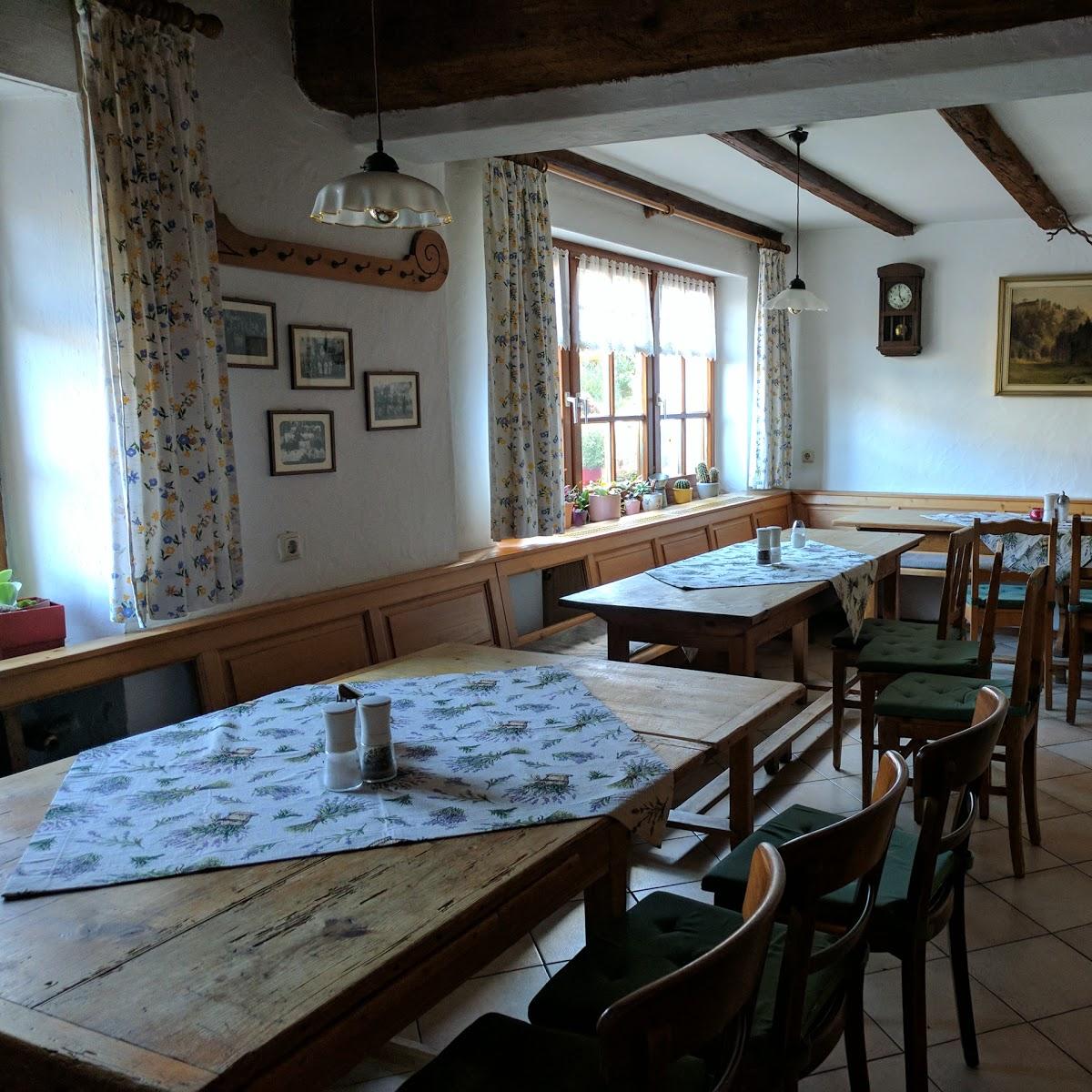 Restaurant "Held-Bräu Robert Polster" in Ahorntal