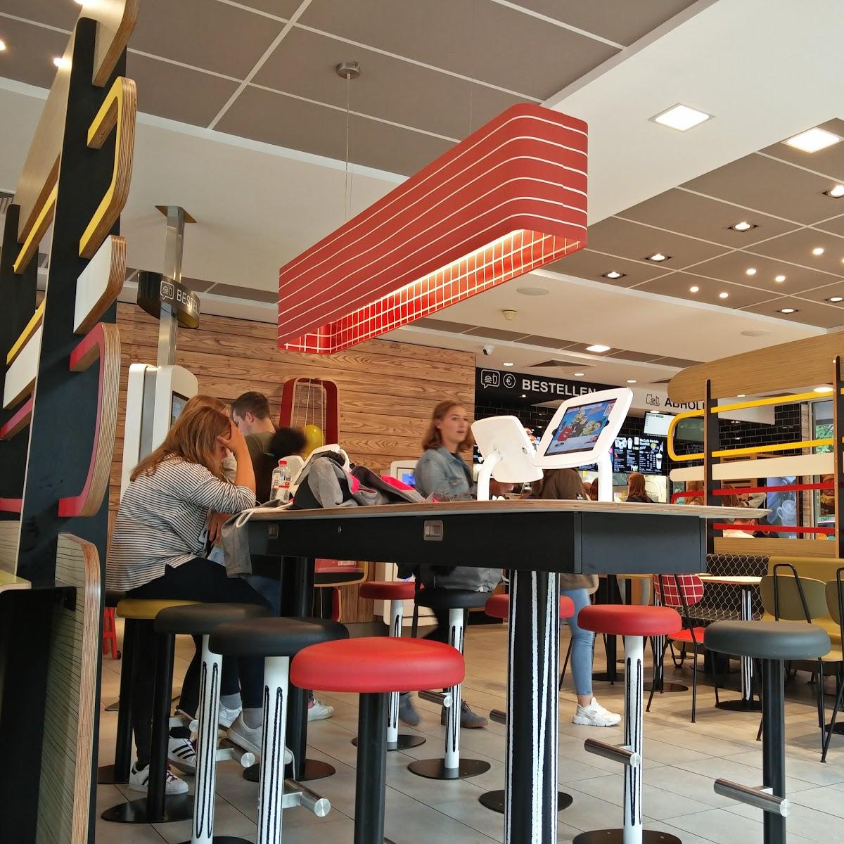 Restaurant "McDonald