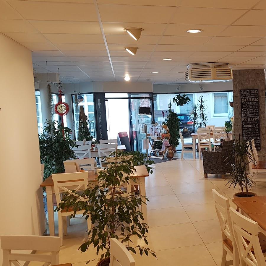 Restaurant "Café Auszeit Bad Königshofen" in Bad Königshofen im Grabfeld