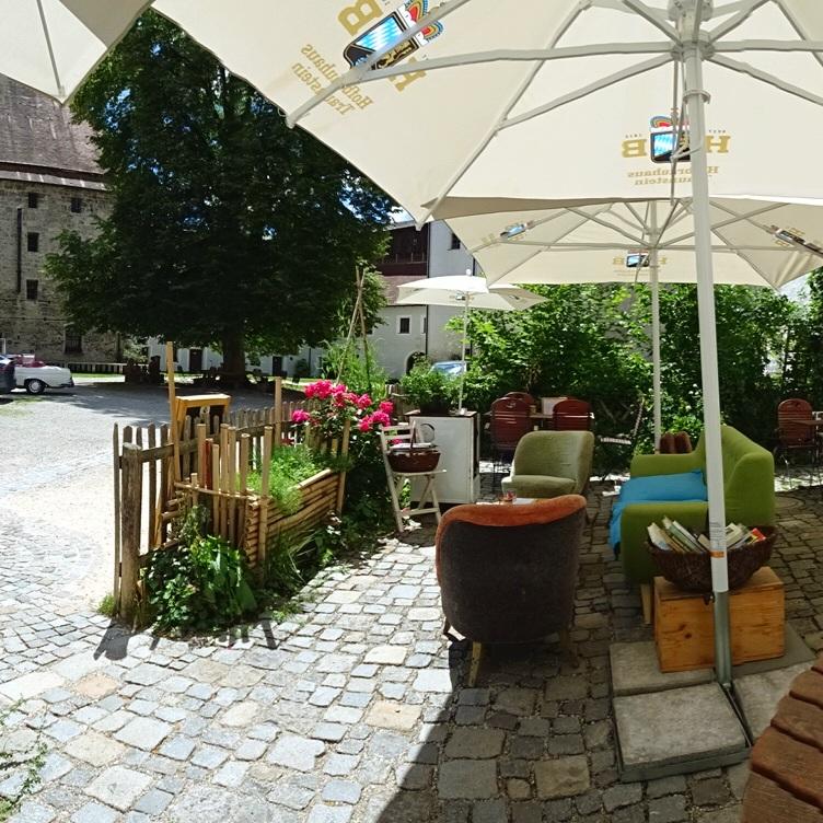 Restaurant "Burgcafé" in Tittmoning