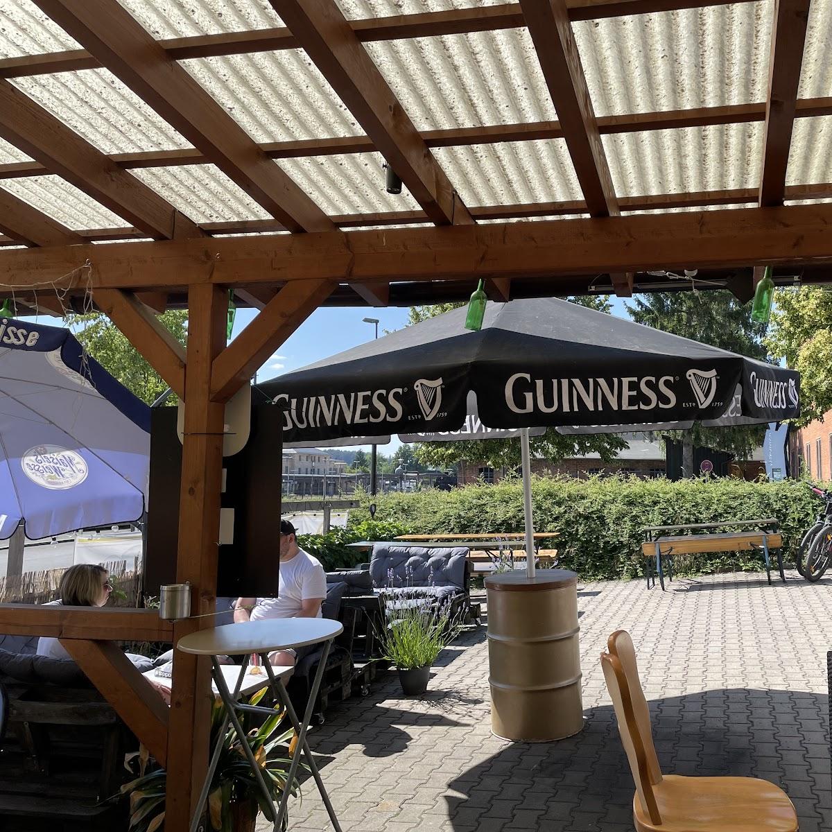 Restaurant "Lucky Train Bottle-Bar" in Neuenmarkt