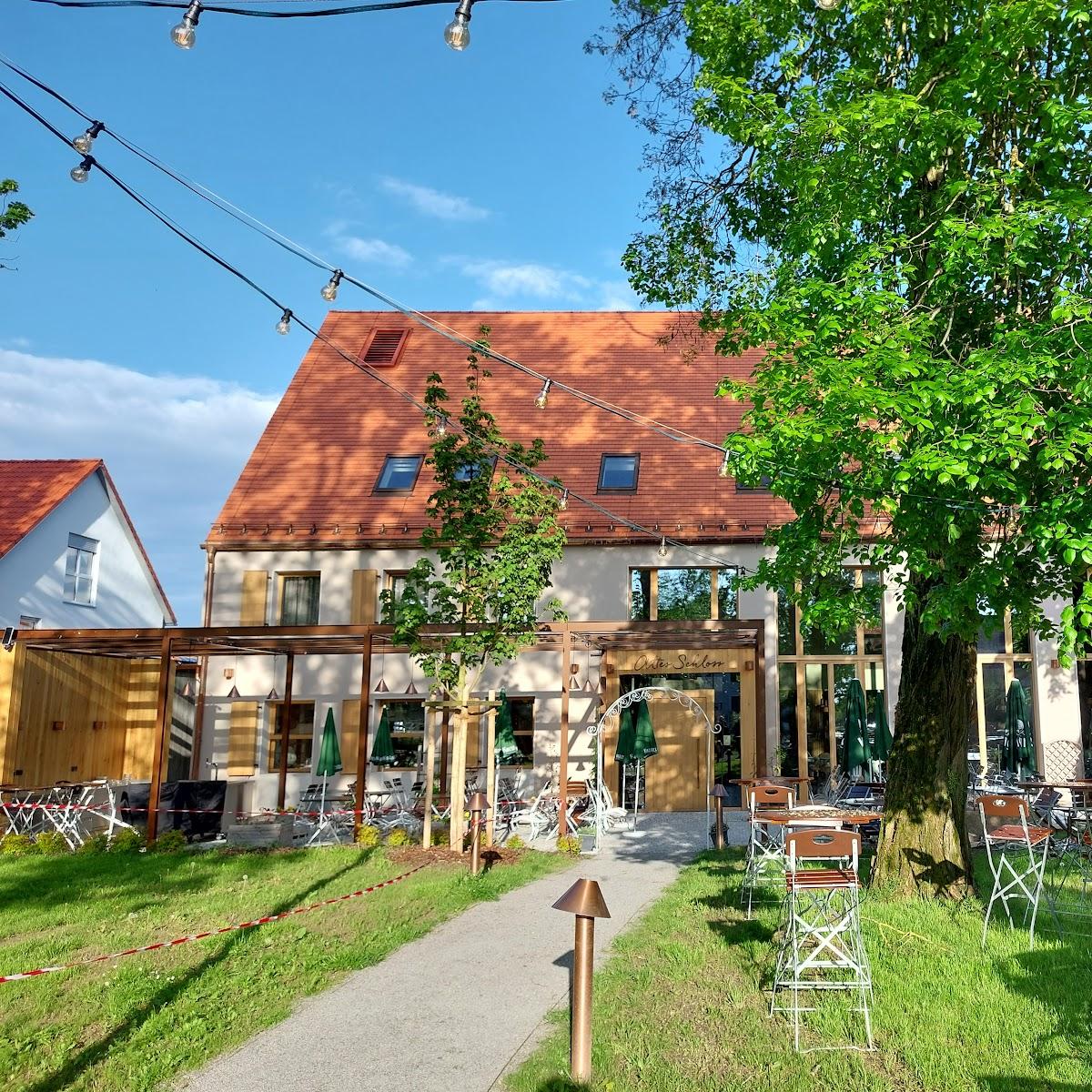 Restaurant "Altes Schloss" in Obertraubling