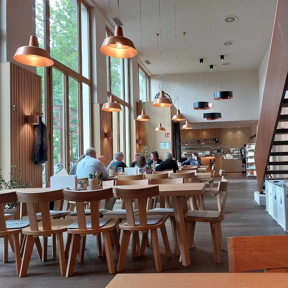 Restaurant "Altes Schloss" in Obertraubling