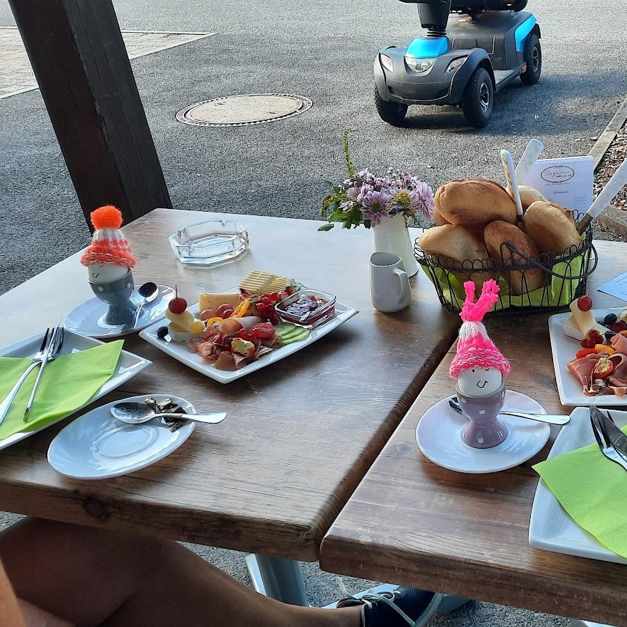 Restaurant "Bergmann`s Tischlein deck