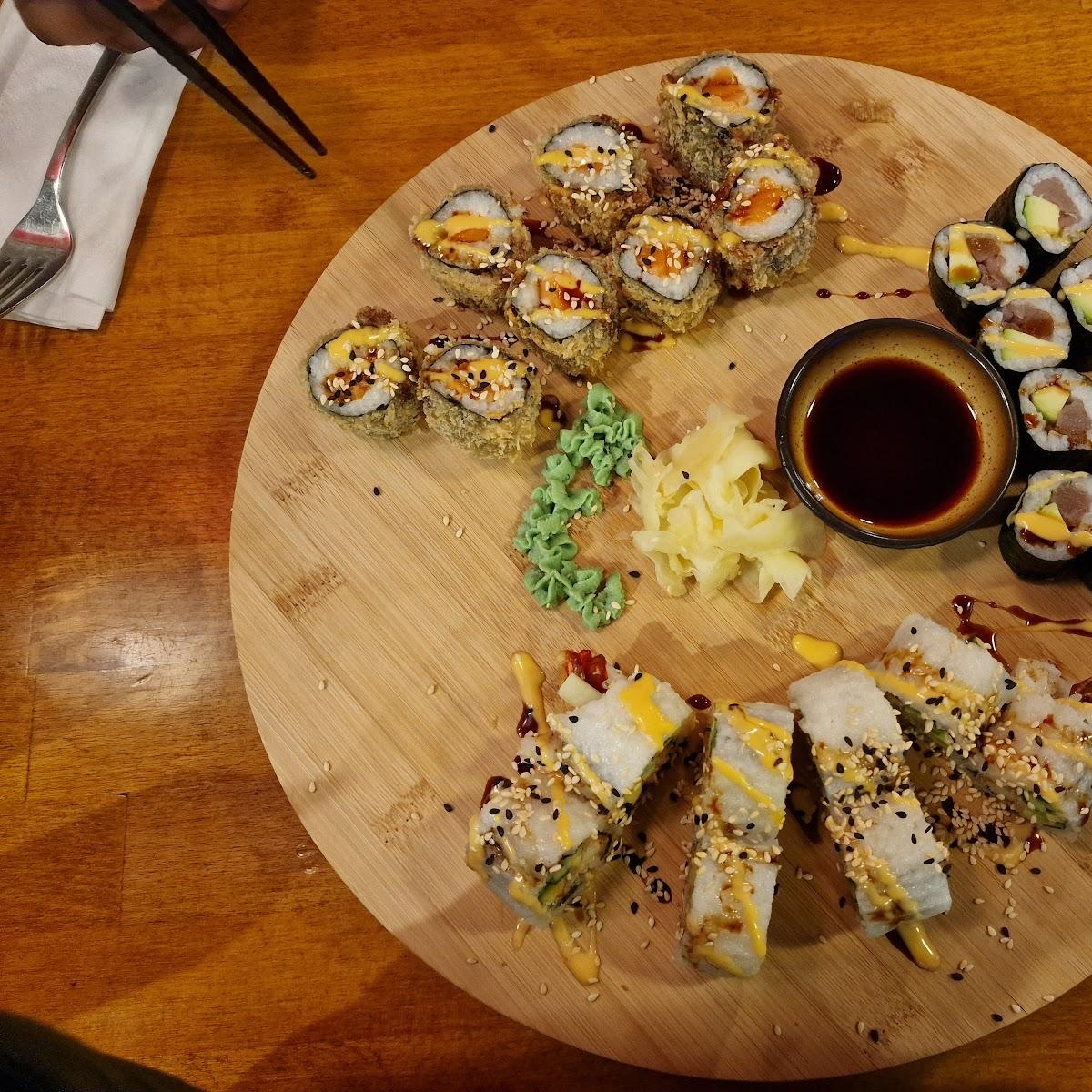 Restaurant "AKIMI Sushi-Asian Tori-Katsu & more" in Berlin