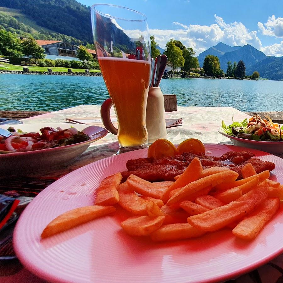 Restaurant "Biergarten Seehotel r Hof" in Schliersee