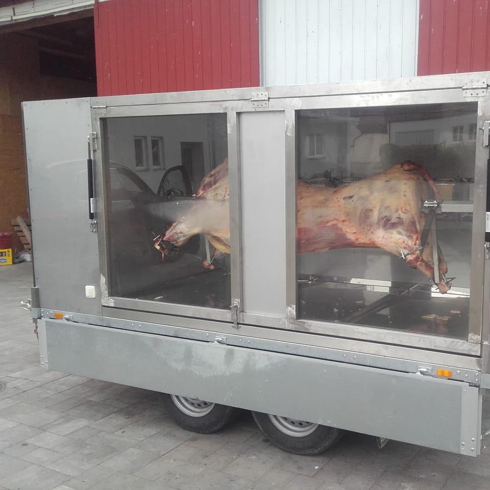 Restaurant "pikante Schweinereien (Spanferkel-Grillservice) | Baurerwanger Catering" in  Westendorf