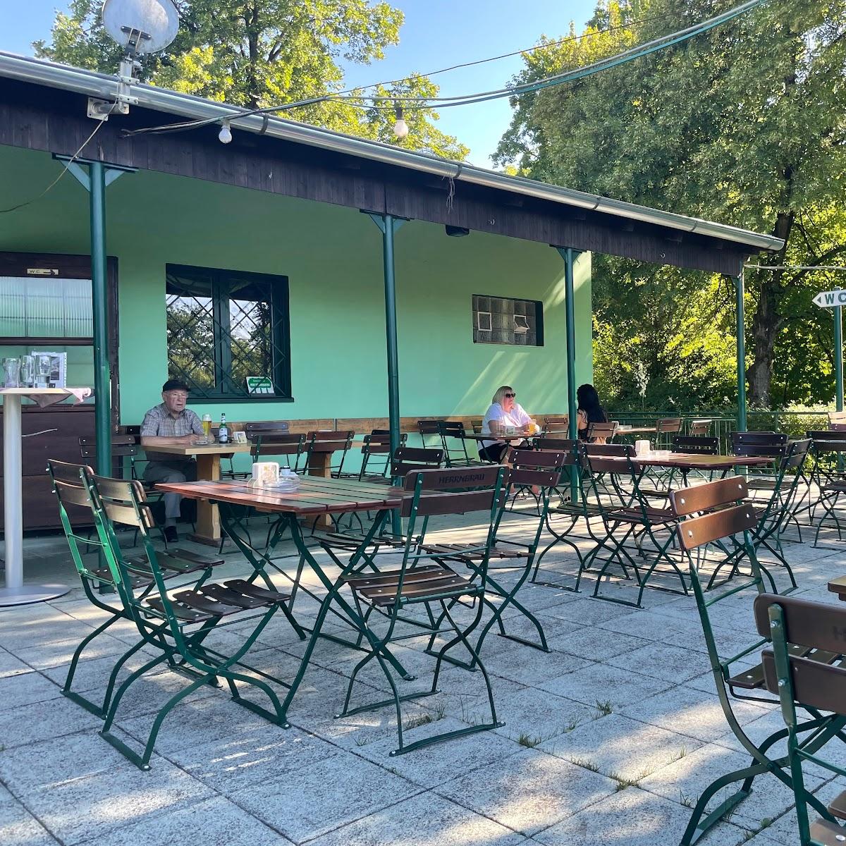 Restaurant "Gartenwirtschaft 3 Bäumerl Berg" in Regensburg