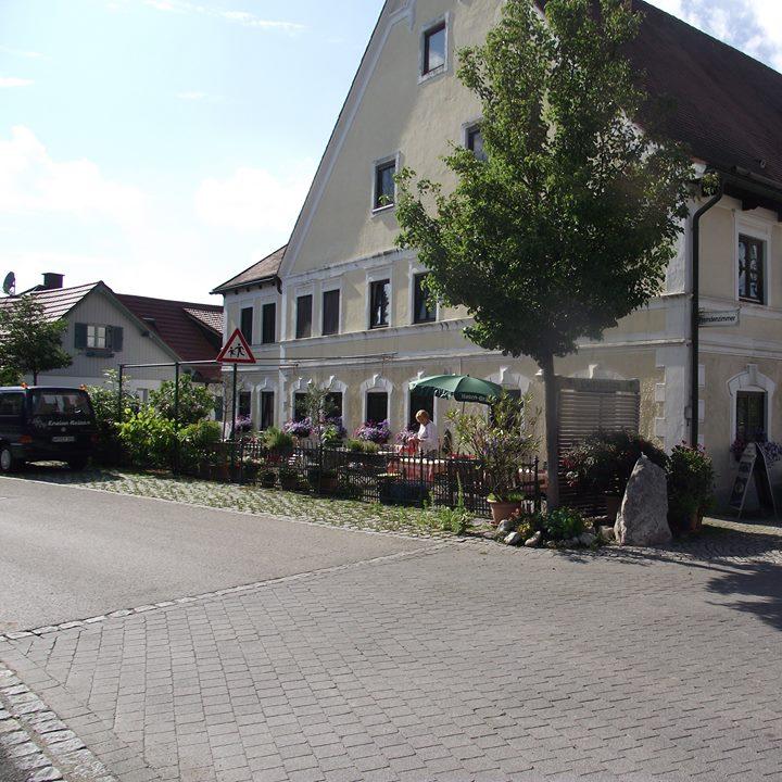 Restaurant "Gasthof zum Löwen" in Hofstetten