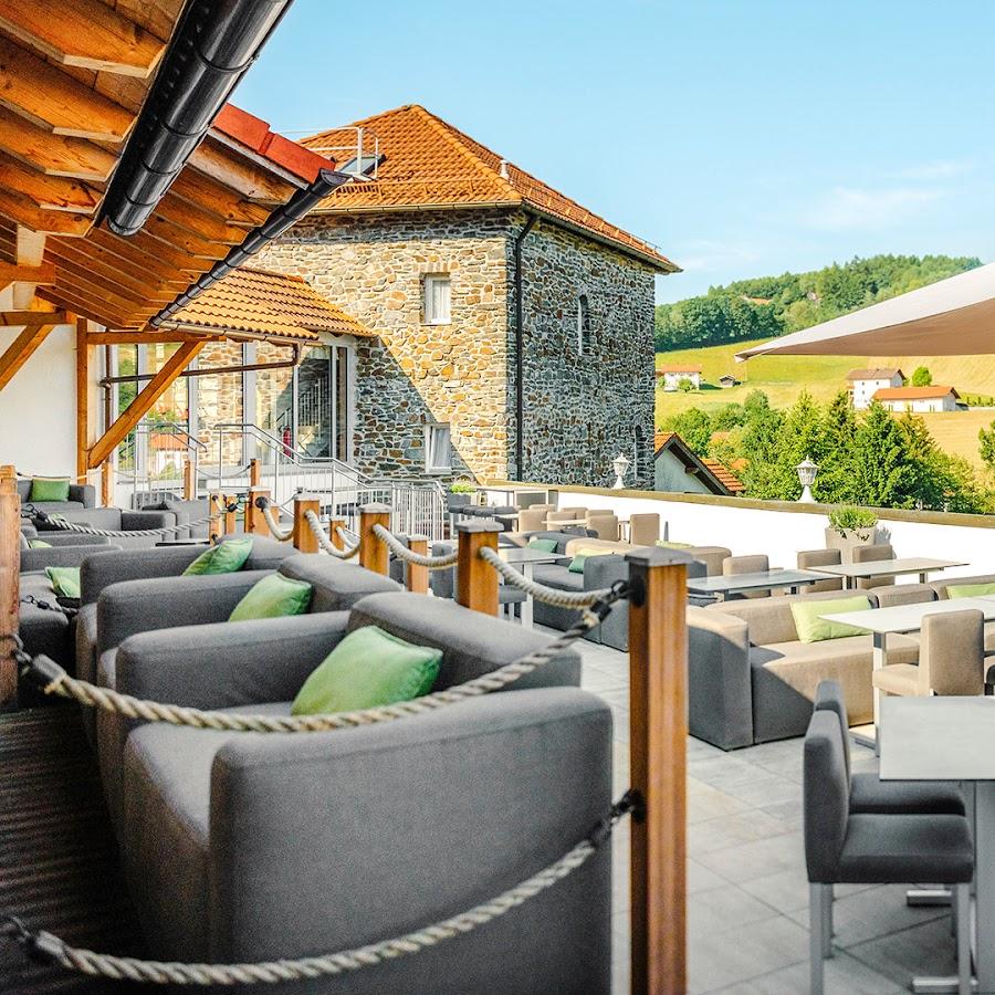 Restaurant "Burghotel Am Hohen Bogen" in Neukirchen beim Heiligen Blut