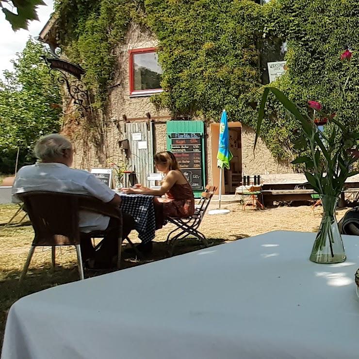 Restaurant "Zur Rothen Kelle" in Borkow