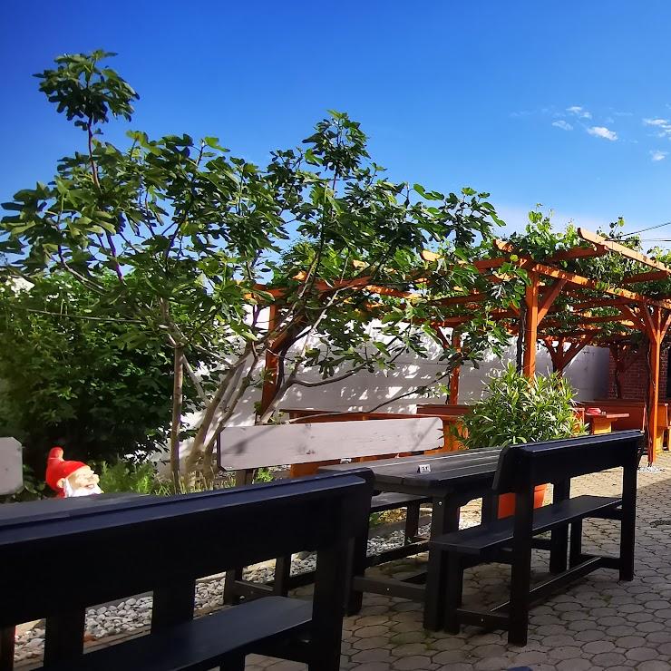 Restaurant "Buschenschank Krail" in Breitenbrunn