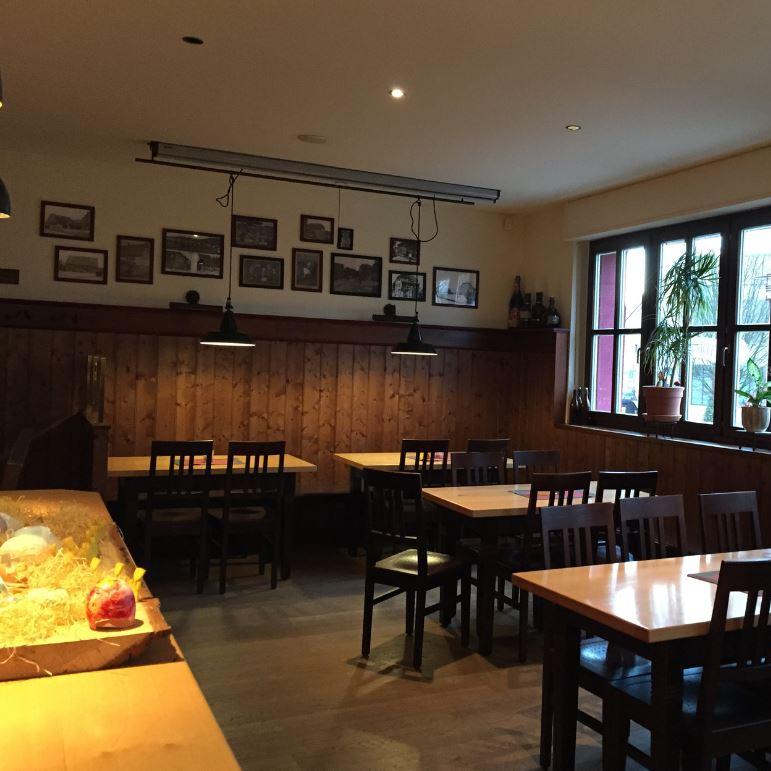 Restaurant "Gasthaus zum Ross" in Erlenbach am Main