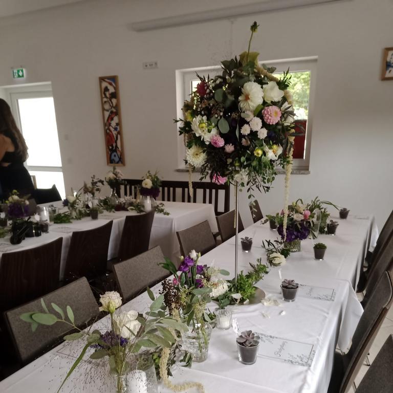 Restaurant "Stodlwirtschaft Pertolzhofen" in Niedermurach