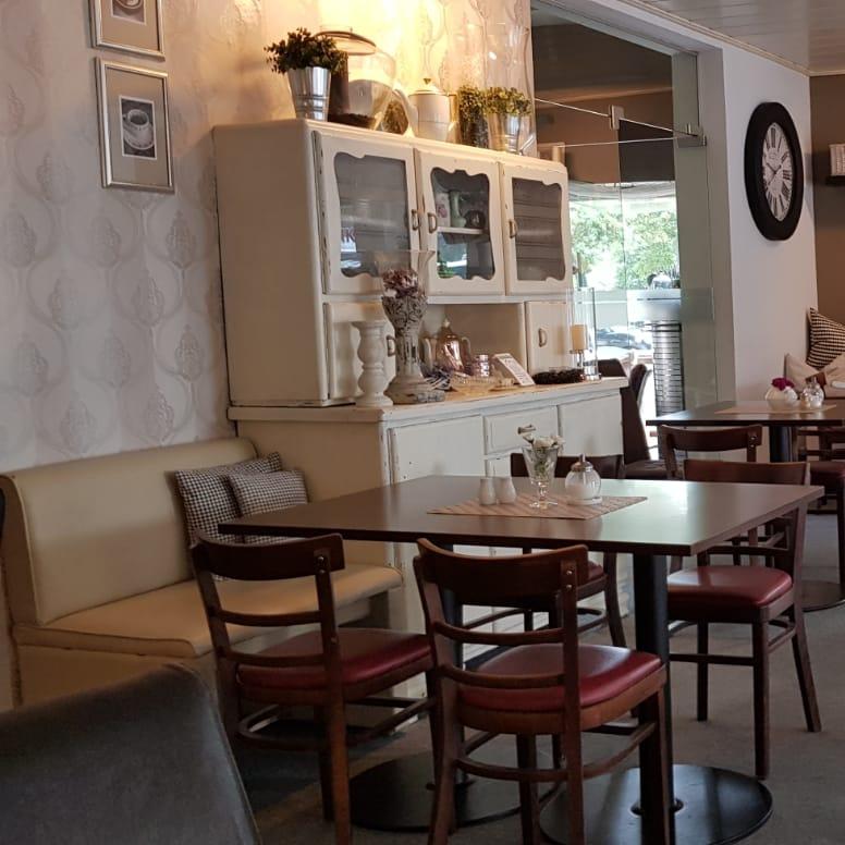 Restaurant "Cafe Kaufmann" in Ketsch