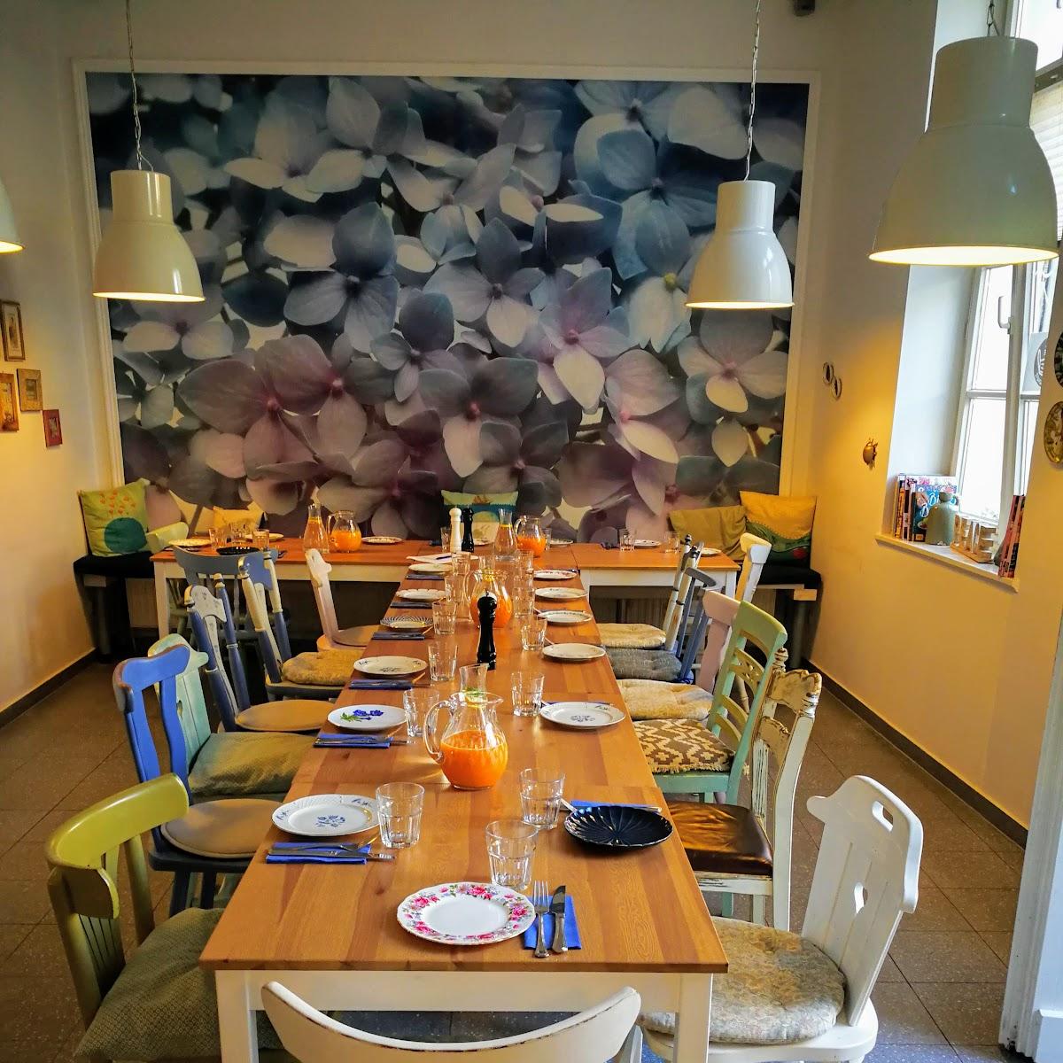 Restaurant "Frau Ella Kaufladen & Café" in Rheinberg