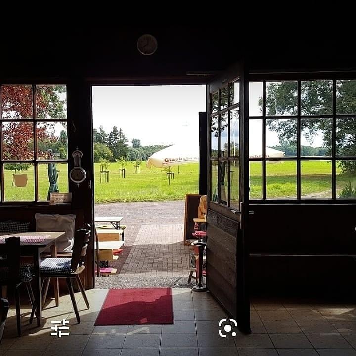 Restaurant "Waldhütte Klein Krotzenburg" in Hainburg