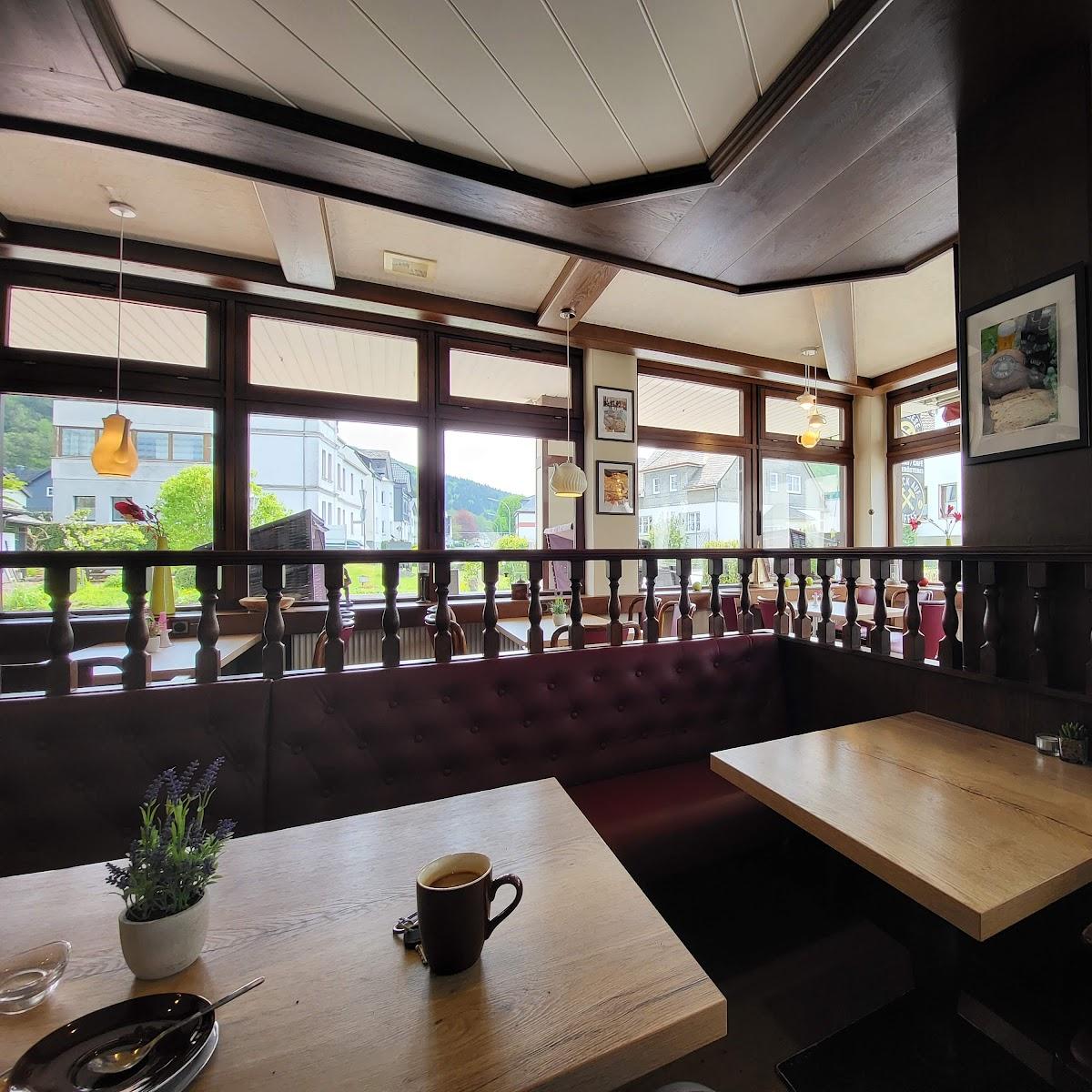 Restaurant "Café Liese - Der Stollenspezialist-Kaffeerösterei" in Bestwig