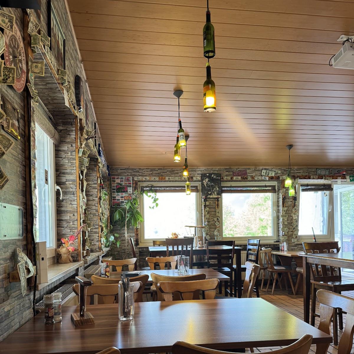 Restaurant "Happy’s Sports Bar" in Grafenwöhr