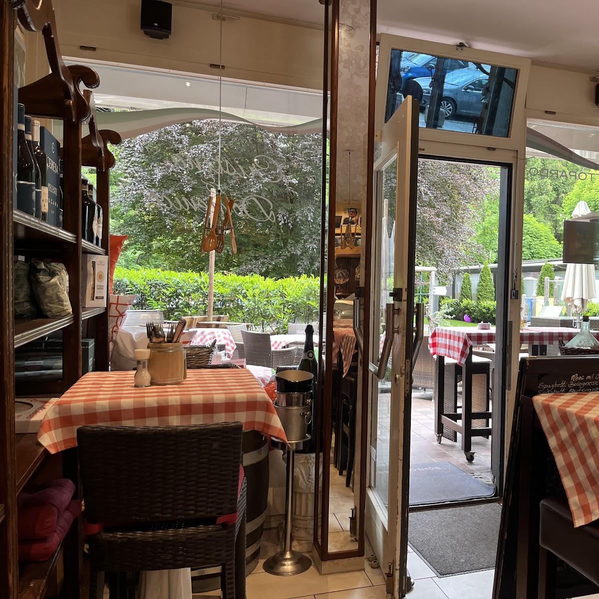 Restaurant "Giuseppe Cardia" in Grünwald