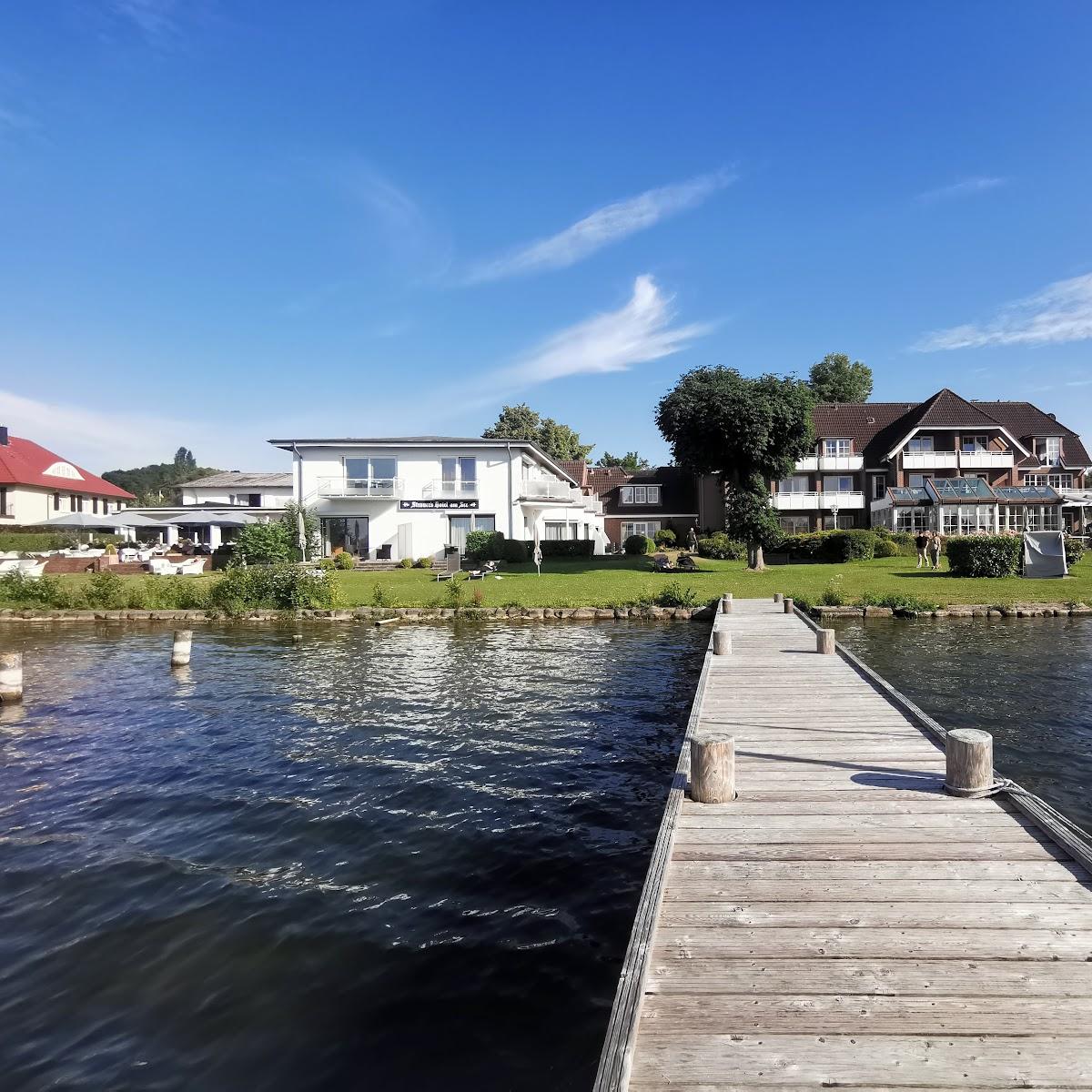 Restaurant "Strauers Hotel am See" in Bosau