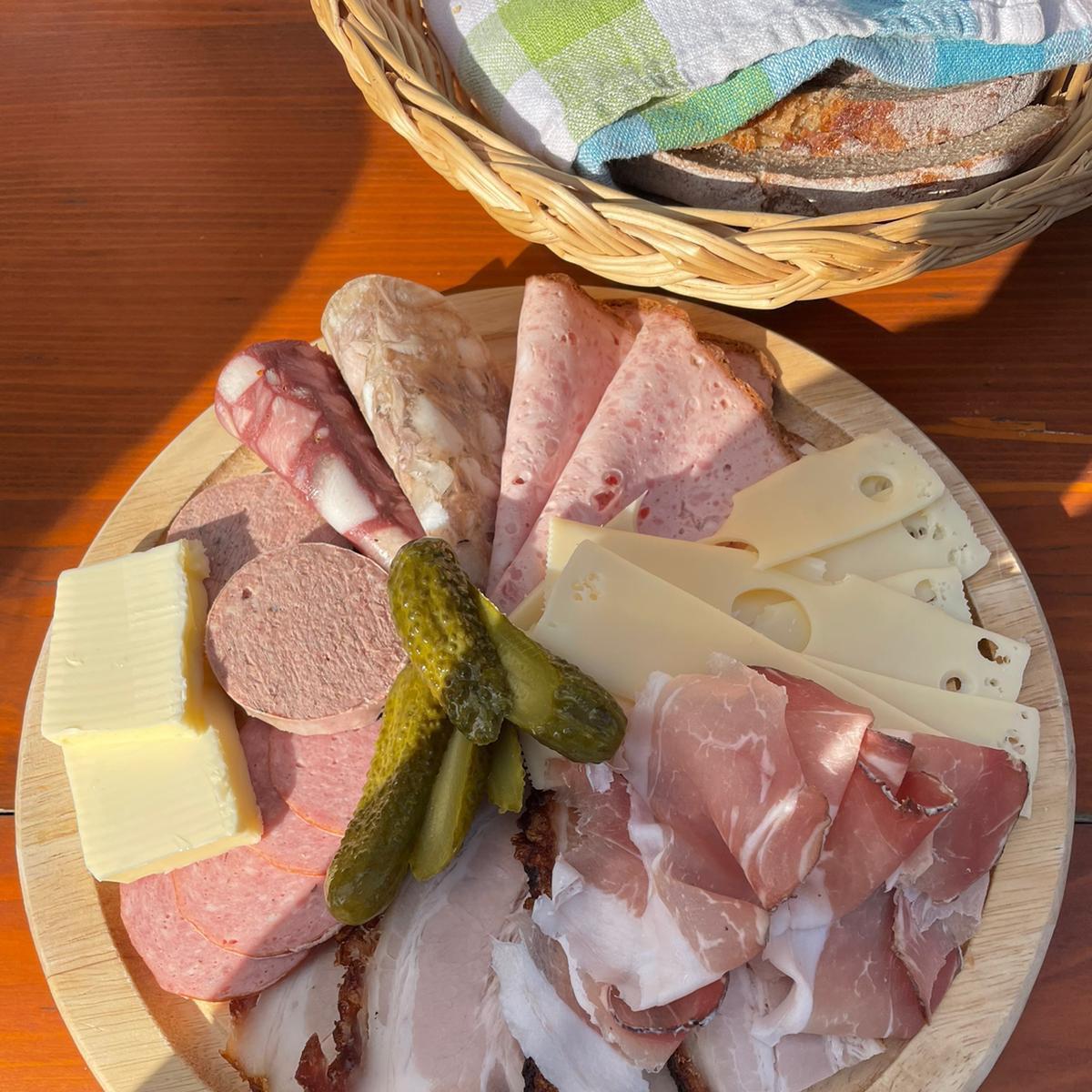 Restaurant "Gastwirtschaft Höhenberg" in Frauenneuharting