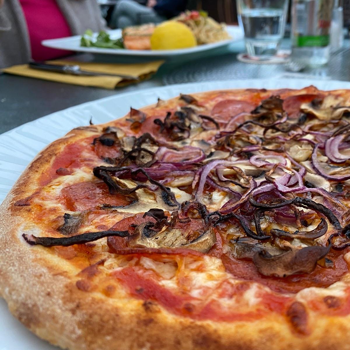 Restaurant "Ristorante i Paesani" in Weilbach