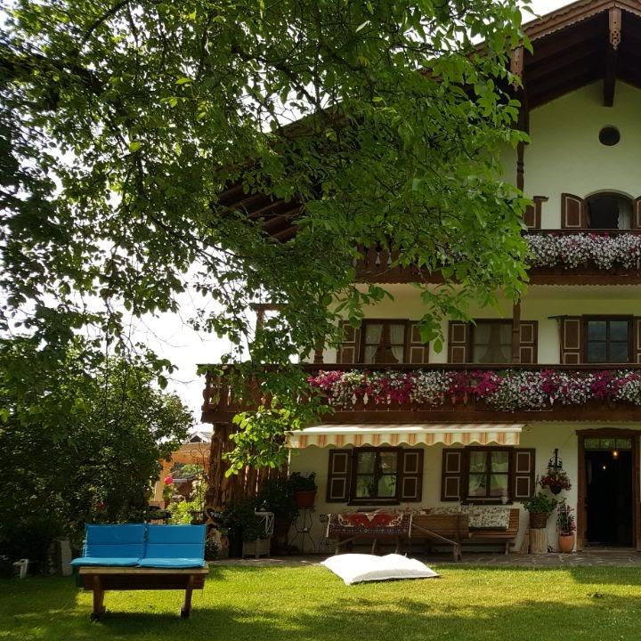 Restaurant "Lamprechthof, Familie Stuffer" in Samerberg