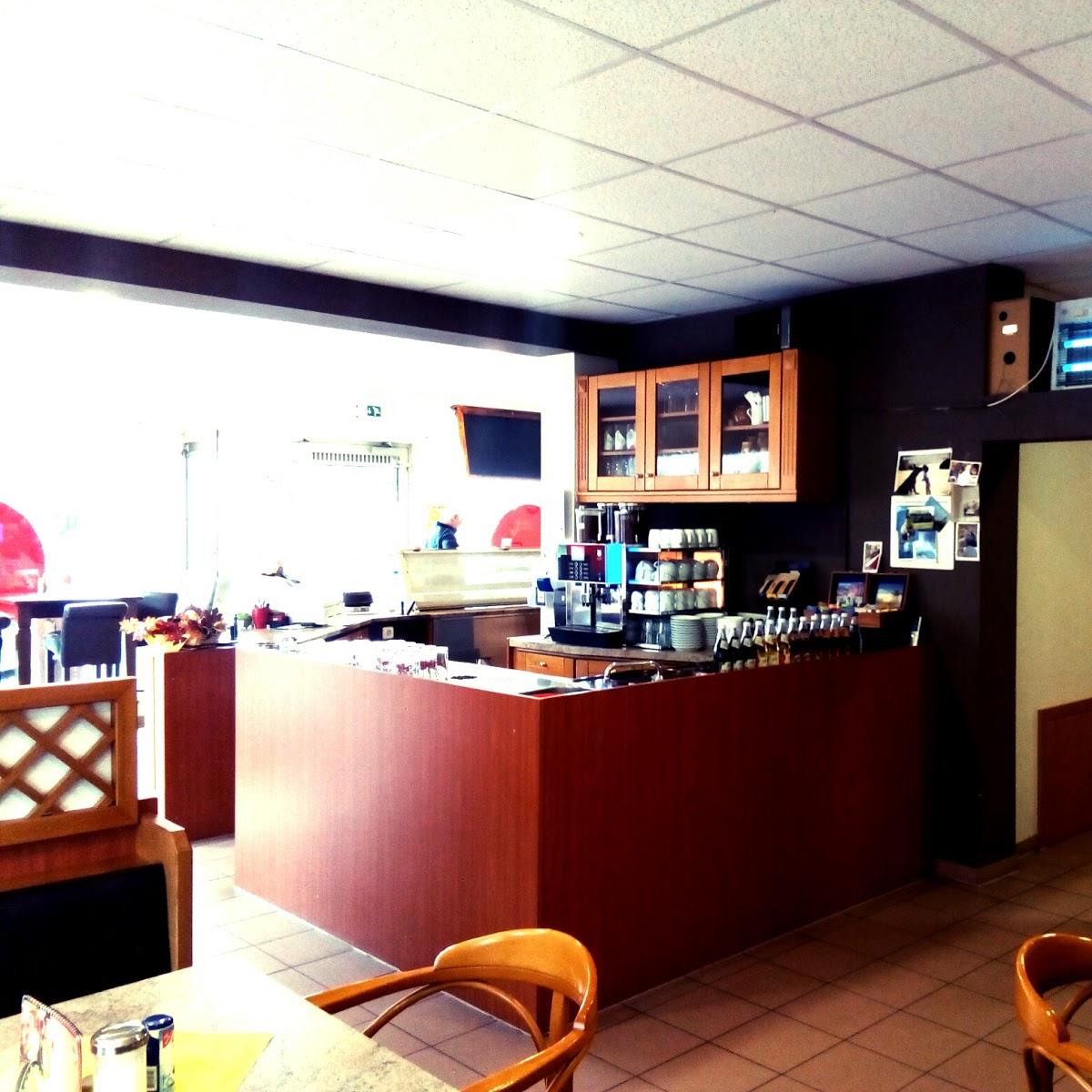 Restaurant "Cafe am Marktplatz der Laufer Mühle" in Adelsdorf