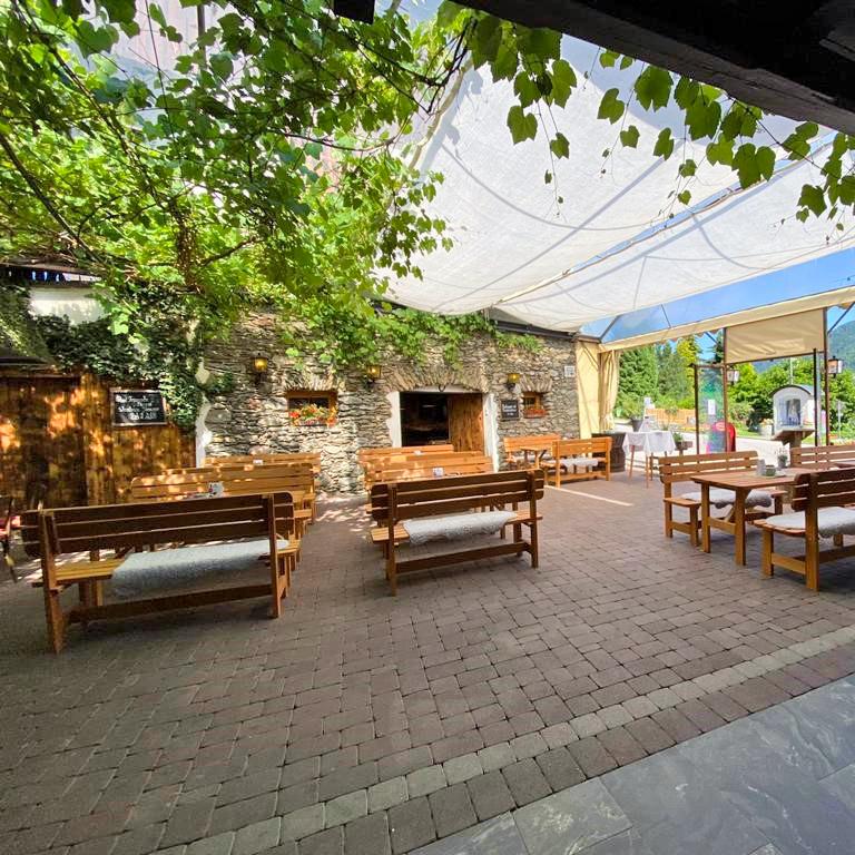 Restaurant "Zum Dorfheurigen" in Steindorf am Ossiacher See