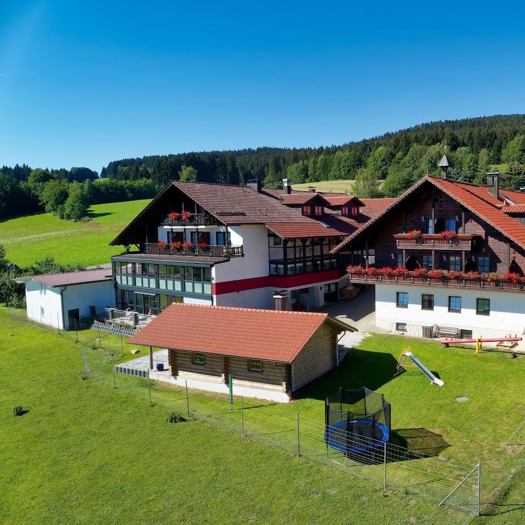 Restaurant "happy.hirsch Hotel & Restaurant Hirschenstein" in Achslach