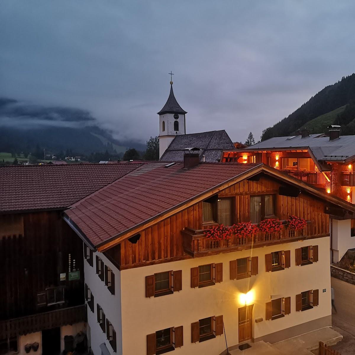 Restaurant "Gasthof Alpenrose" in Zöblen