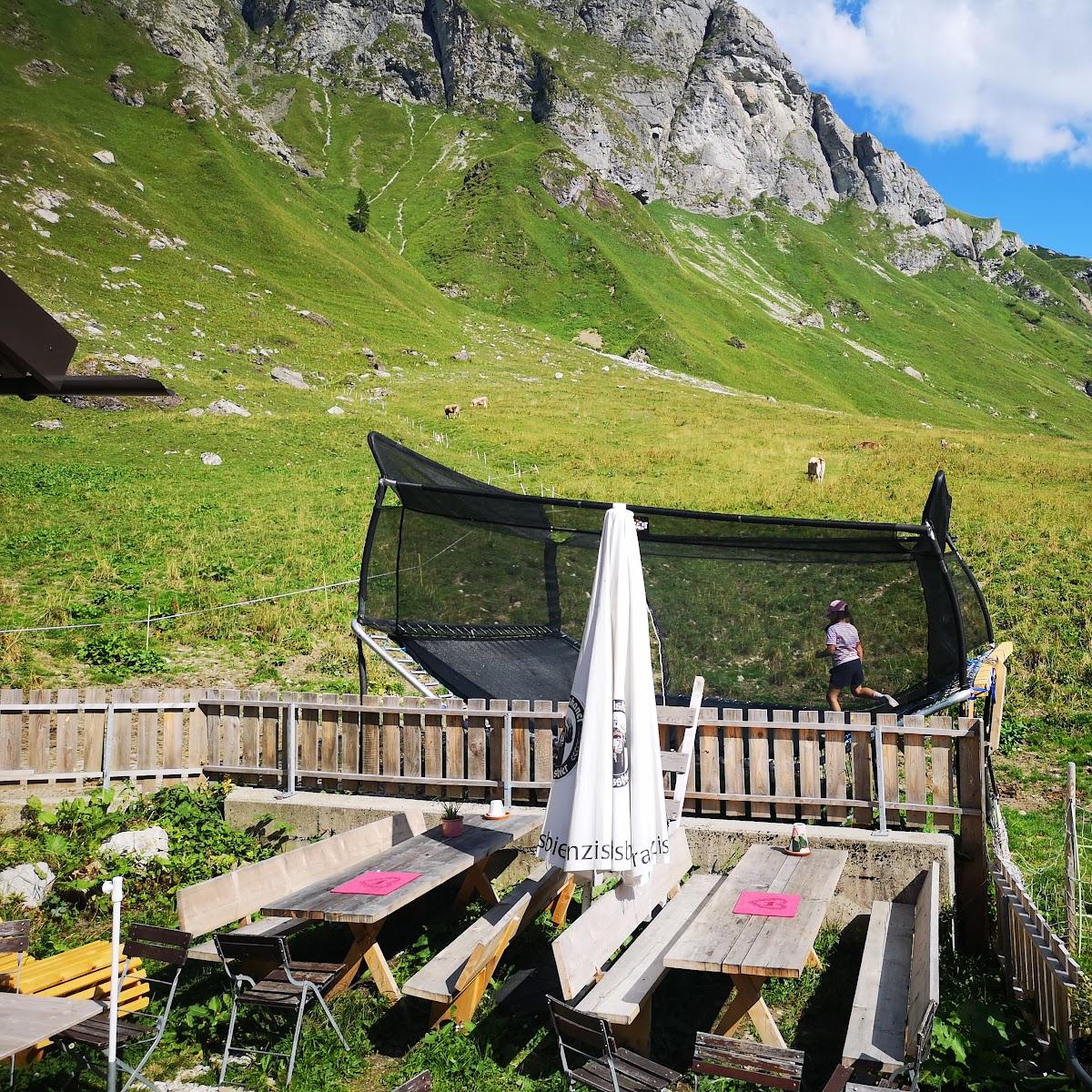 Restaurant "Die Obere Traualpe" in Zöblen