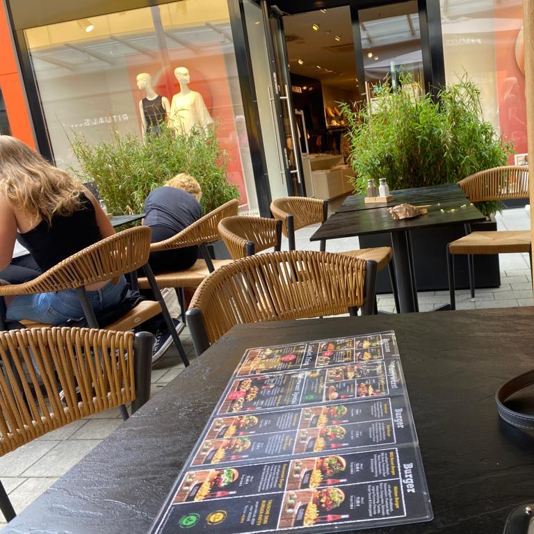 Restaurant "Pommes Freunde" in Sulzbach (Taunus)