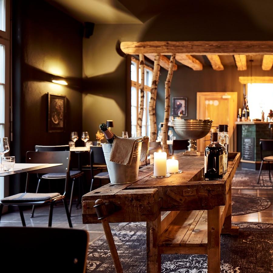 Restaurant "Winzerei Weinstrasse" in Forst an der Weinstraße