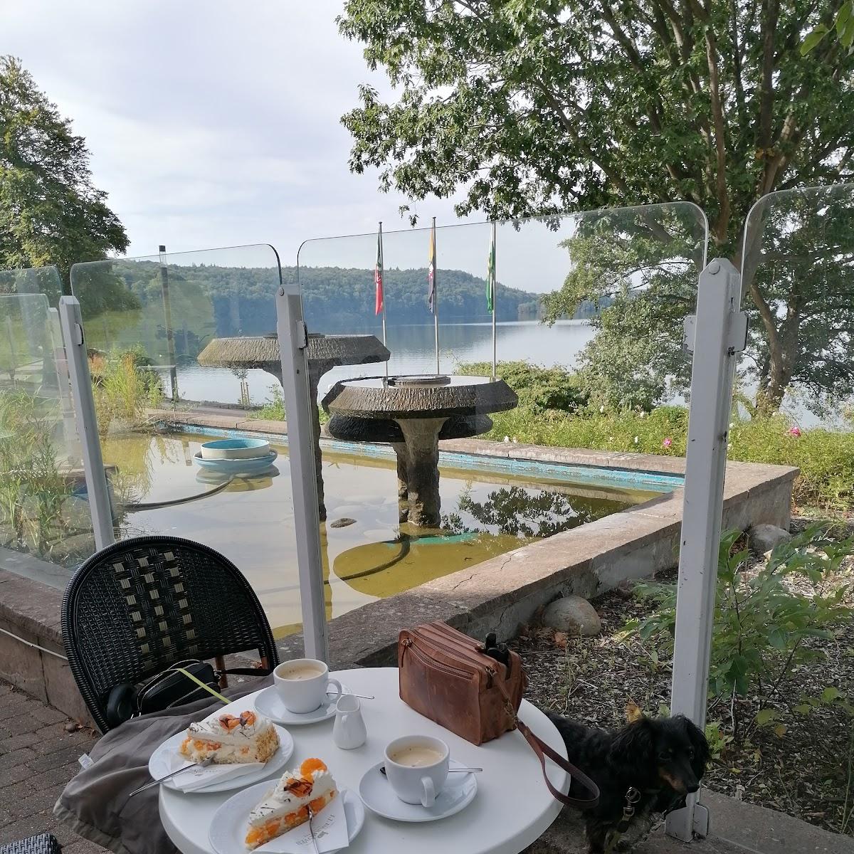 Restaurant "r Fährhaus" in Malente