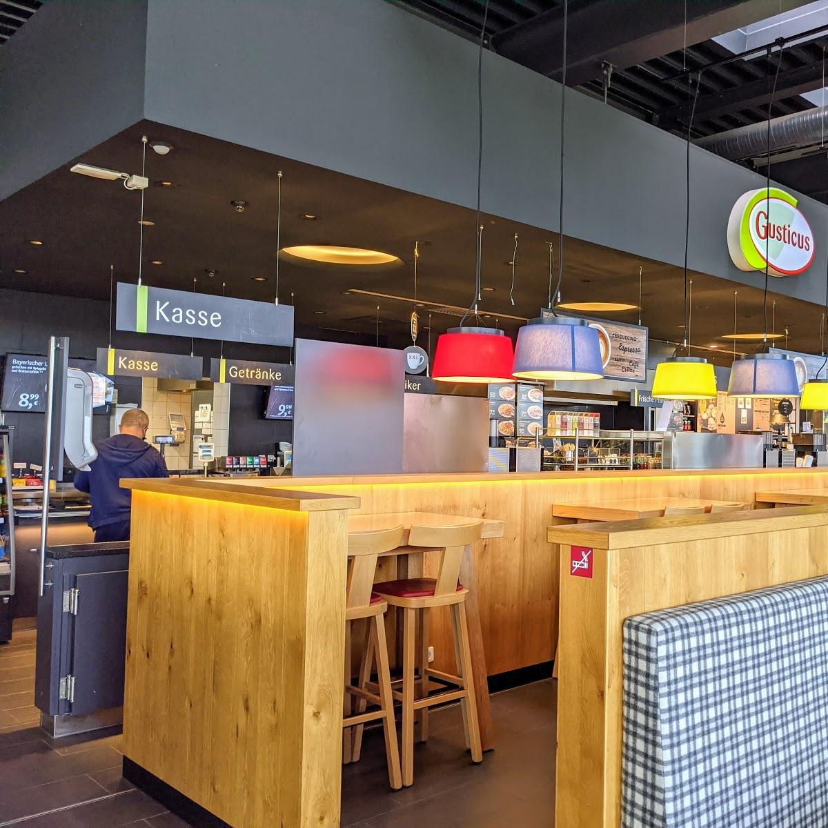 Restaurant "Serways Raststätte  Süd" in Holzkirchen