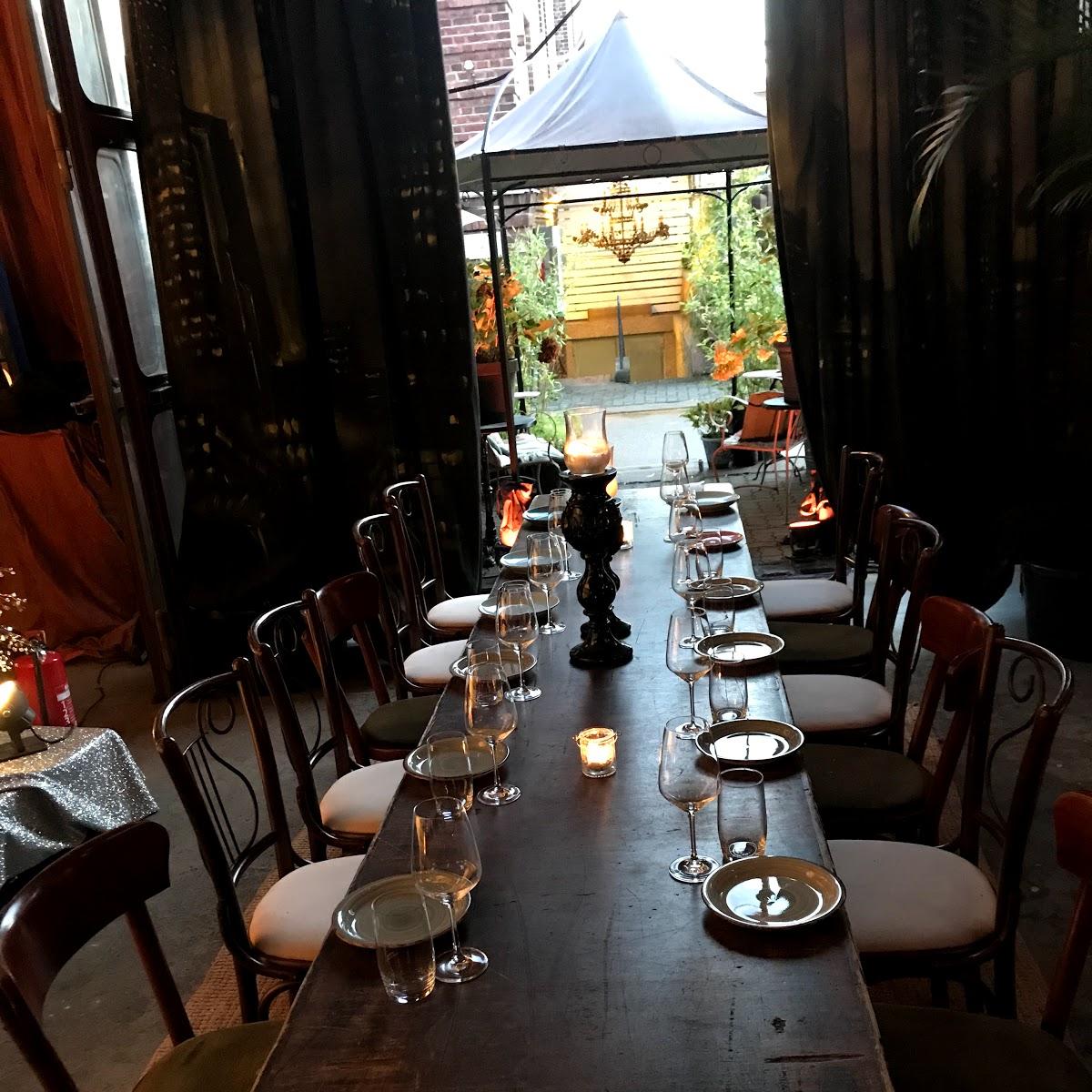 Restaurant "Chez Claude" in Düsseldorf