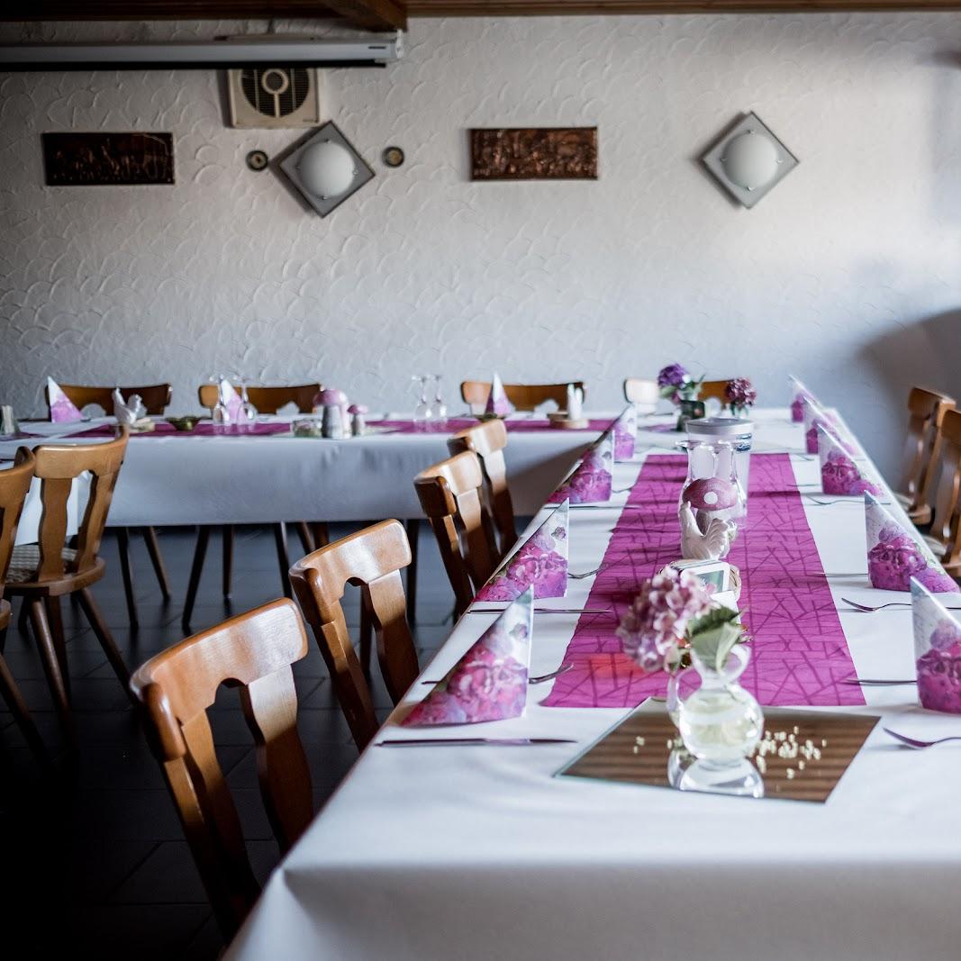 Restaurant "Gaststätte Zur Lachshuhnklause" in Helsa