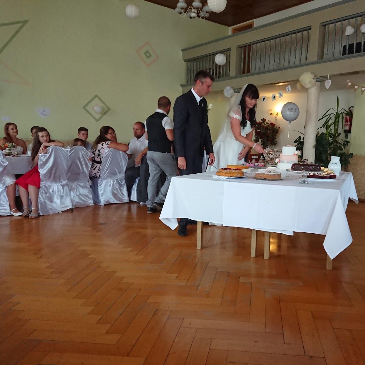 Restaurant "Wolfs Revier" in Clingen