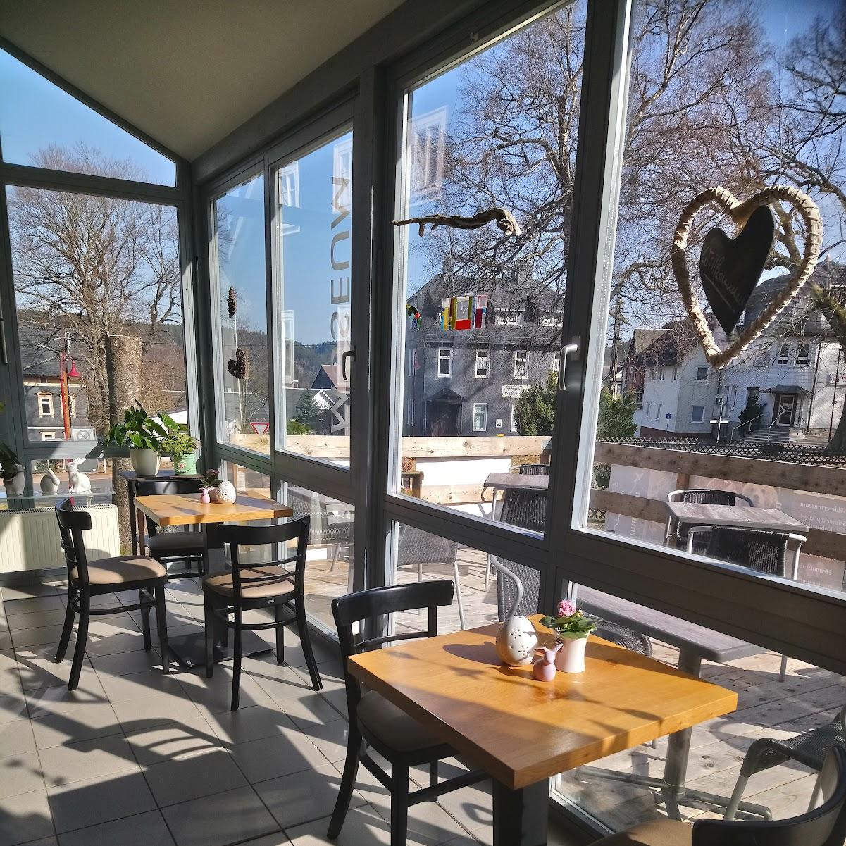 Restaurant "Cafe Im Glasmuseum" in Gehlberg