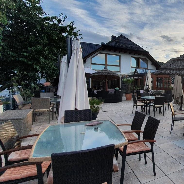 Restaurant "Cafe und Wirtshaus Panorama" in Leiwen